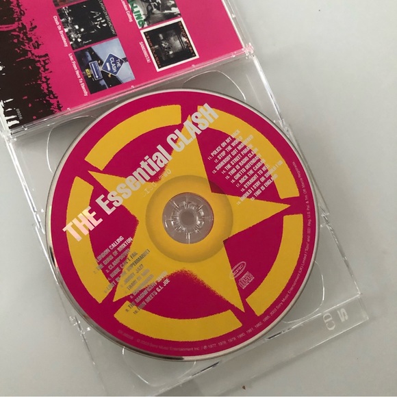 THE ESSENTIAL CLASH - 2 DISC CD - 2003 SONY MUSIC - Picture 6 of 6